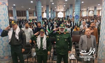 رونمایی کتاب در اجتماع باشکوه بسیجیان شهریار