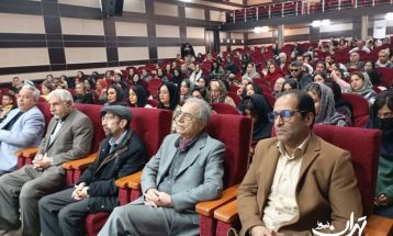 تجلیل از هنرمندان گالری خیابانی و نمایشی شهریار